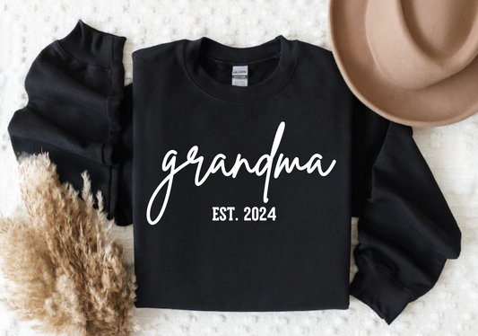 Personalized Grandma Est Sweatshirt, Gift for Grandmother, Nana SweatshirT, Mommy Shirt, Mothers Day Gift, Choose Your Year, Gift for Grandma