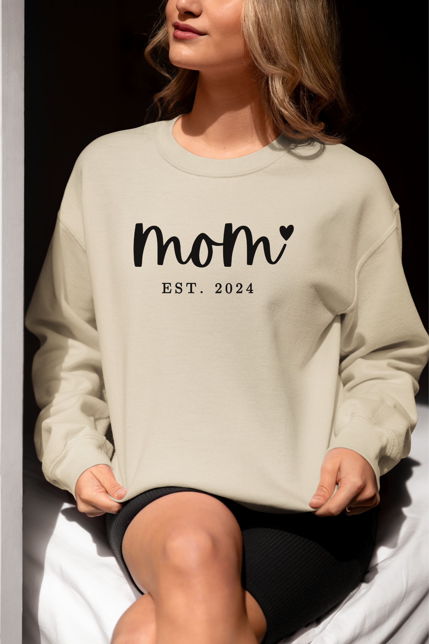 Sweatshirt Mom Est. 2024. The best gift for the expecting or new mom,  Mother's Day Gifts, gift for mummy