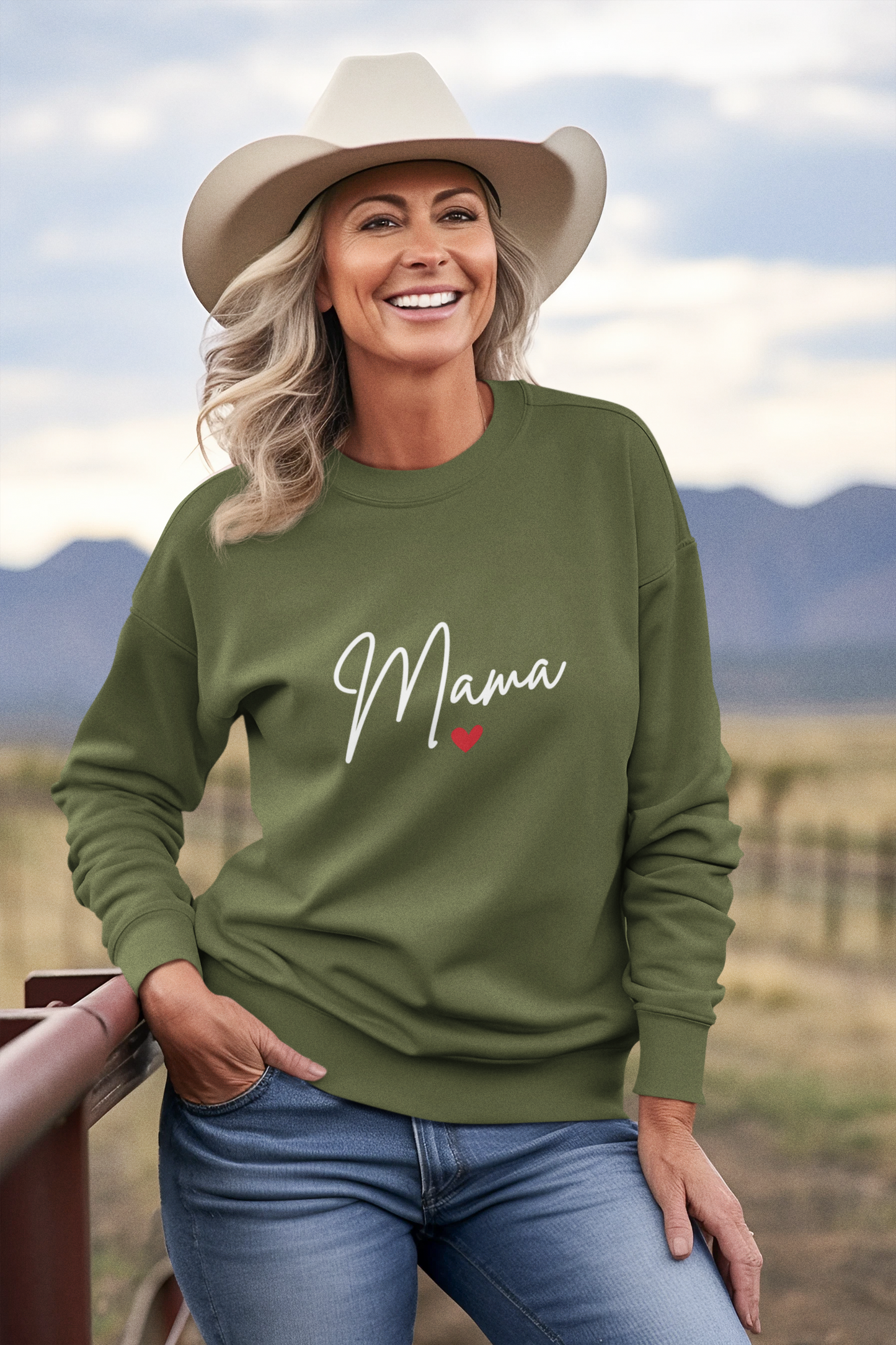 Mama Sweatshirt, the best gift for mom, Sweatshirt for mom, Mother's Day Gifts.  Gifts for mom ♡