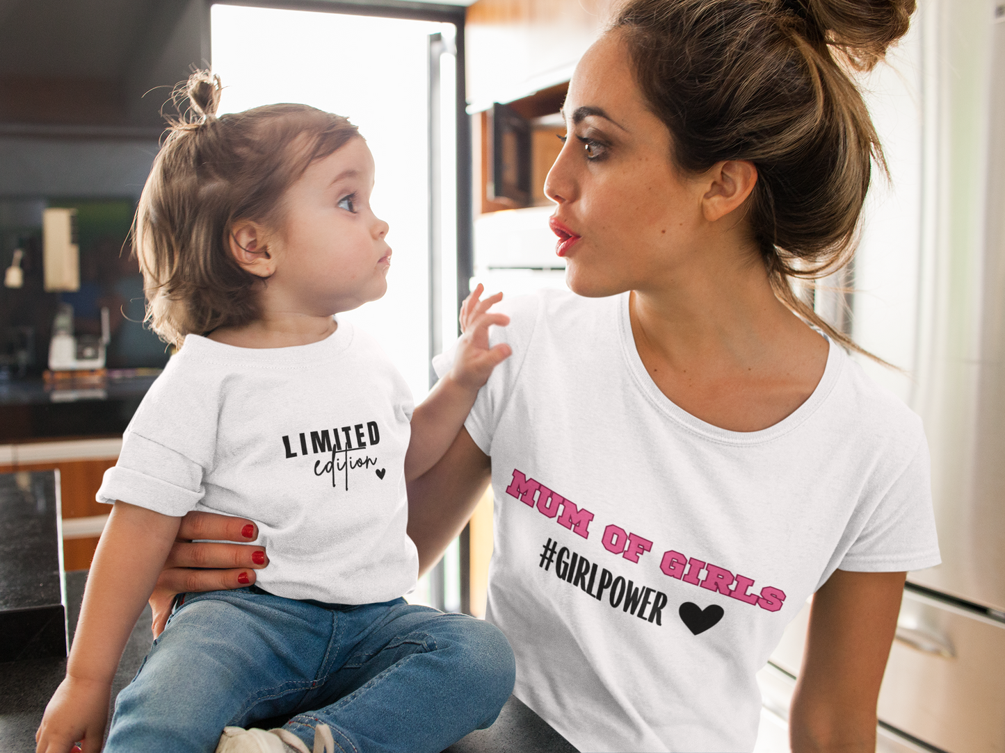 Mum of Girls #Girlpower   T-Shirt  ♡ Mum, Mom shirt - Gift for mum - Mothers day gift - girl power